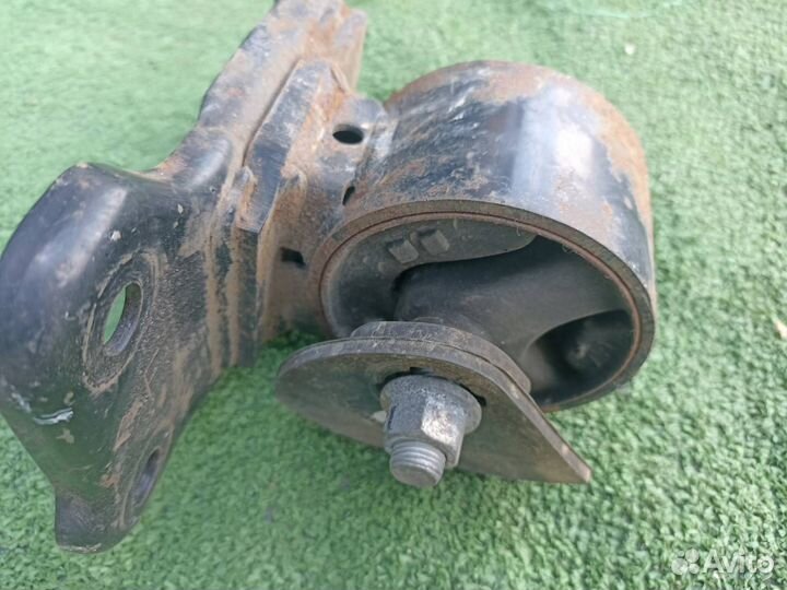 Опора двигателя (Подушка) Mitsubishi Lancer 9