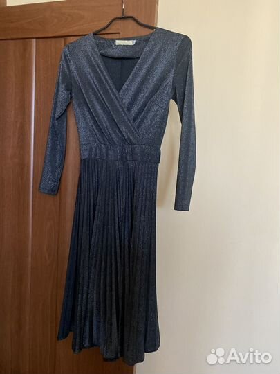 Вечерние платье 42 44