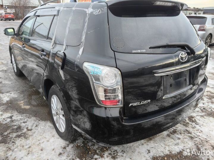 Стекло боковое заднее левое Toyota Corolla Fielder