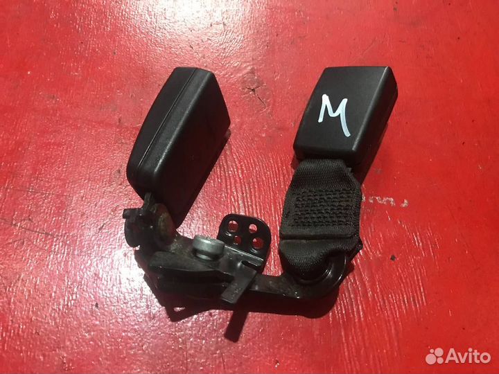 Замок ремня задний правый Mercedes-Benz W212