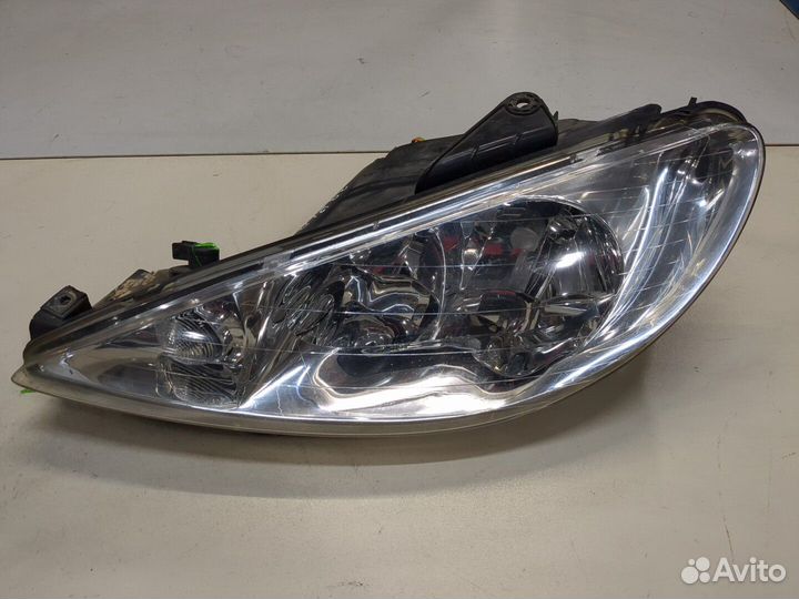 Фара (передняя) Peugeot 206, 2005