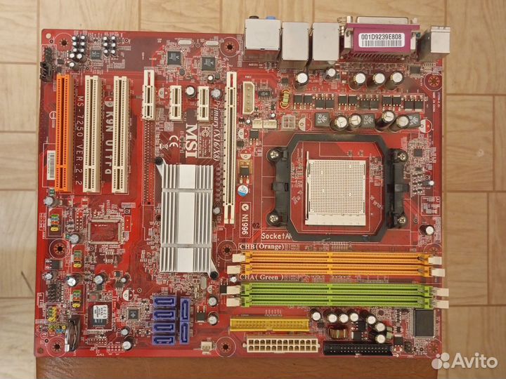 Материнская плата