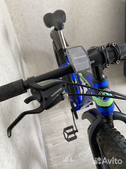 Велосипед с широкими колесами Avenger C262D