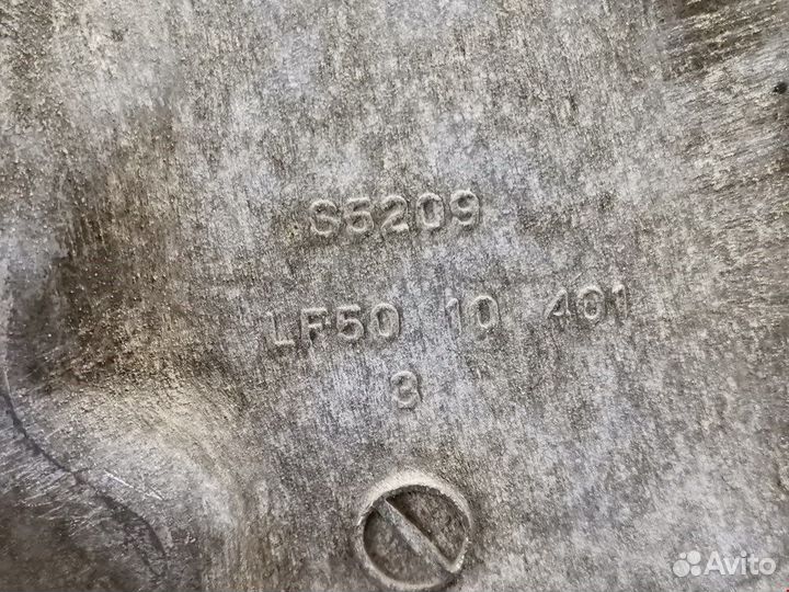 Поддон двигателя Mazda 3 BK