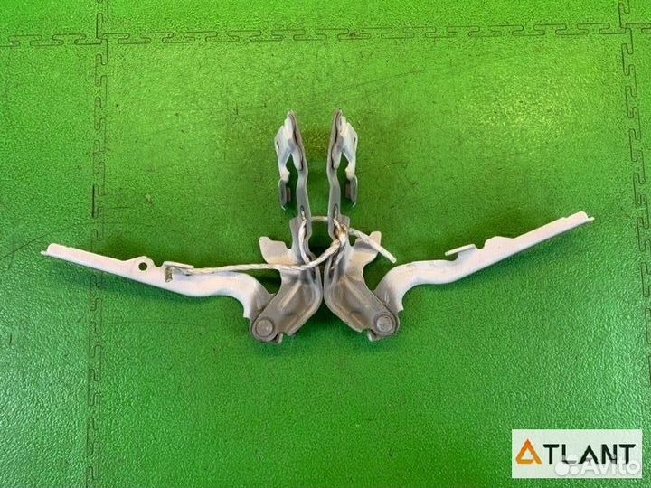 Петля капота toyota camry