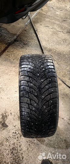 Nokian Tyres Hakkapeliitta 9 235/45 R18 98T