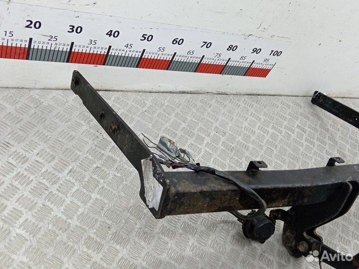 Фаркоп для Volkswagen Sharan 1