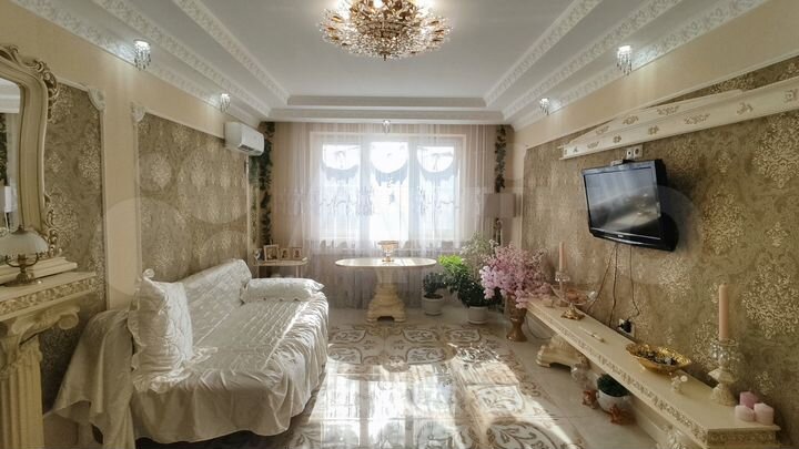 2-к. квартира, 55 м², 8/10 эт.