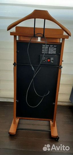 Пресс-вешалка