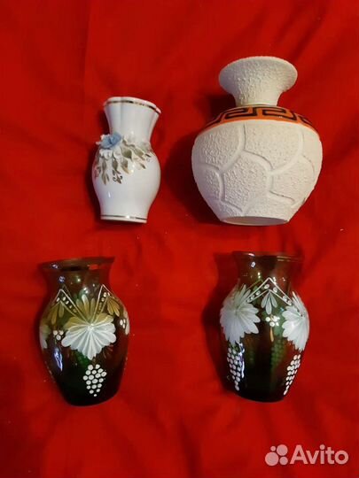 Вазы молочное стекло и др для цветов