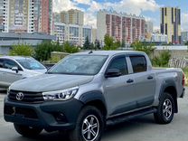 Toyota Hilux 2.4 MT, 2019, 93 659 км, с пробегом, цена 2 370 000 руб.