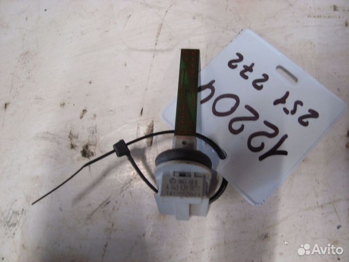 Датчик температуры в корпусе печки W251 M272 A1638