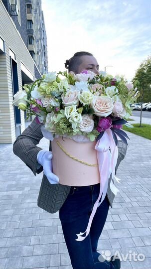 Букет роз в шляпной коробке микс от