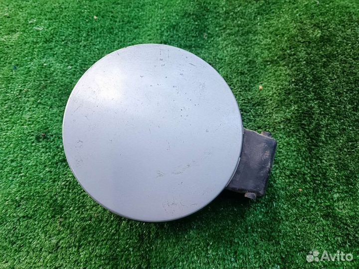 Лючок бензобака Пассат б5