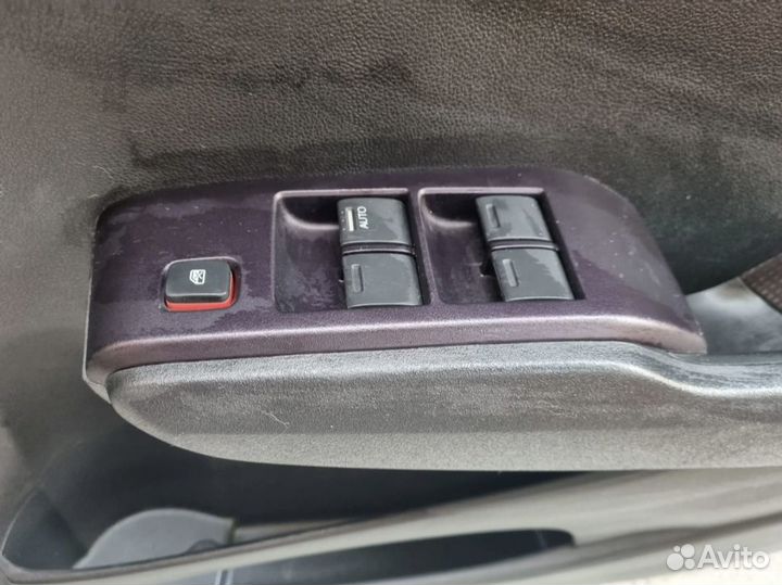 Обшивки дверей правые Honda Fit GE6 L13A