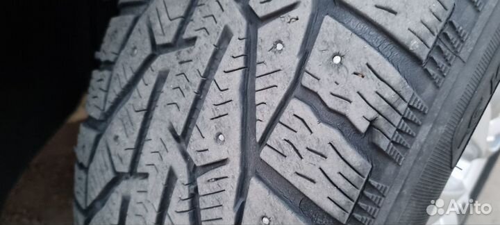 Kormoran SUV Stud 215/65 R16 102T