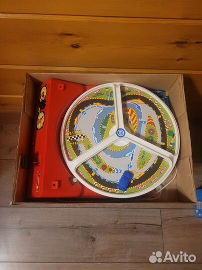 Детская игра за рулем