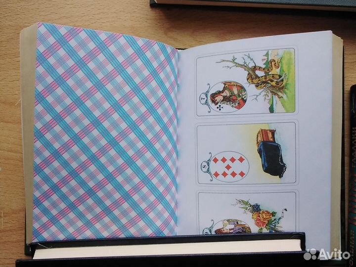 Книги, цена разная