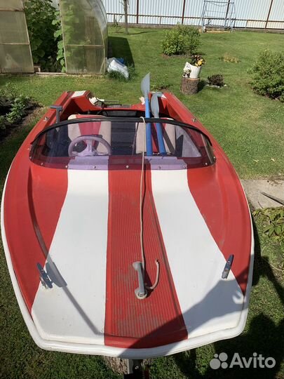 Катер спортивный