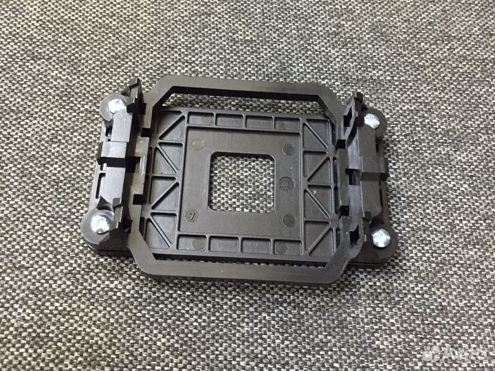 Крепление под охлаждение процессора AMD