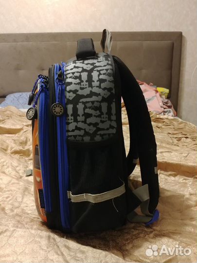 Рюкзак школьный