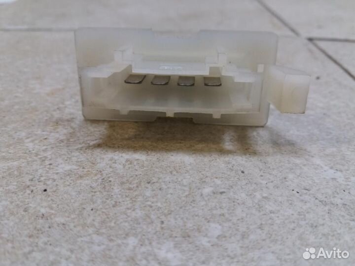 Резистор отопителя Nissan Terrano 3 D10 2014