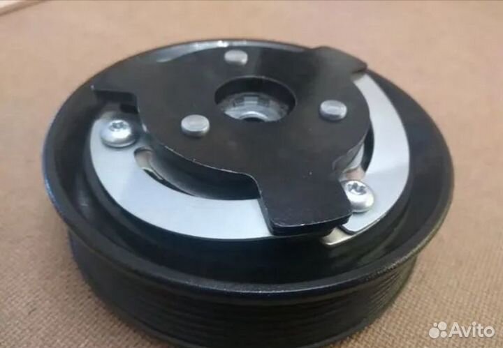 Муфта компрессора Шкода Рапид