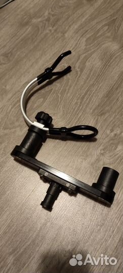 Крепление спиннинга на катер регулируемое