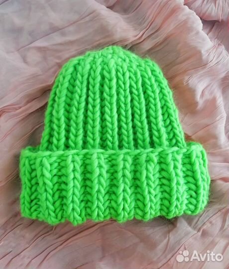 Шапка женская из толстой пряжи, ручная работа