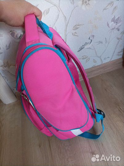 Школьный рюкзак, портфель