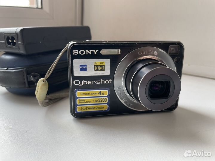 Компактный фотоаппарат Sony Cyber Shot