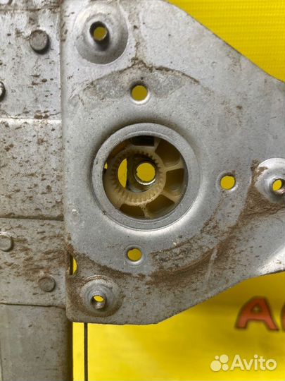 Стеклоподъемник задний правый Citroen C4 LA EP6