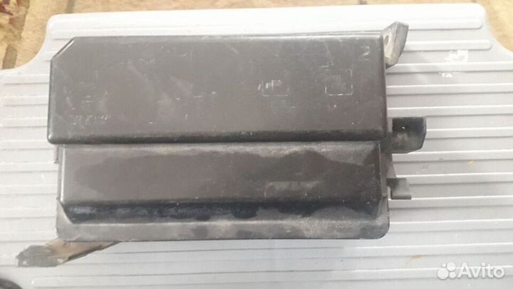 Блок предохранителей, реле Toyota Corolla AE100