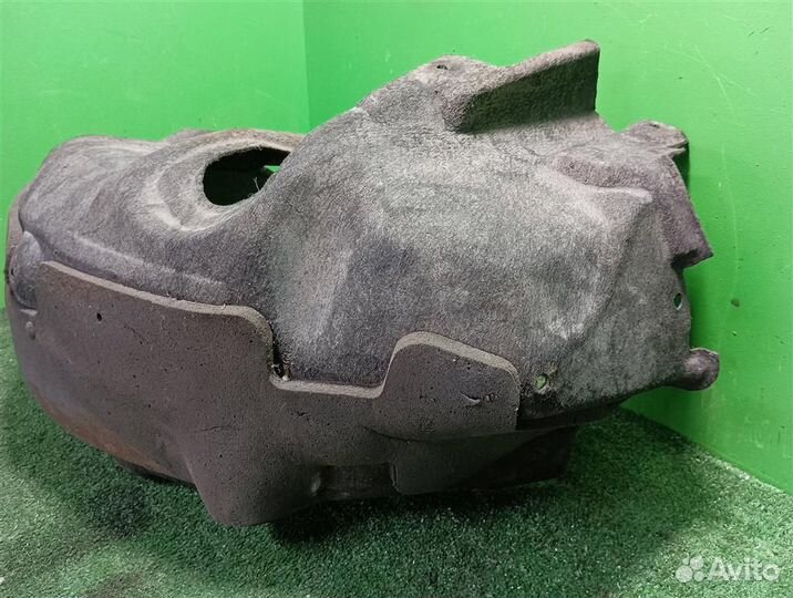 Подкрылок задний правый Toyota Verso R2 2009