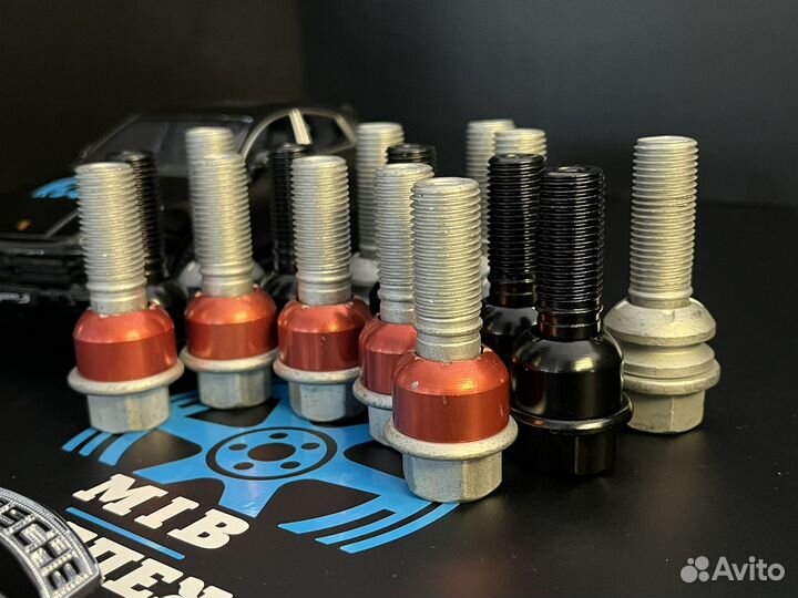 Колесные болты оригинальные на Porsche