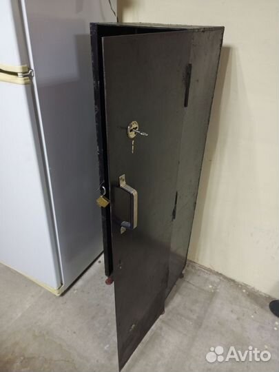 Оружейный сейф на 2 ствола