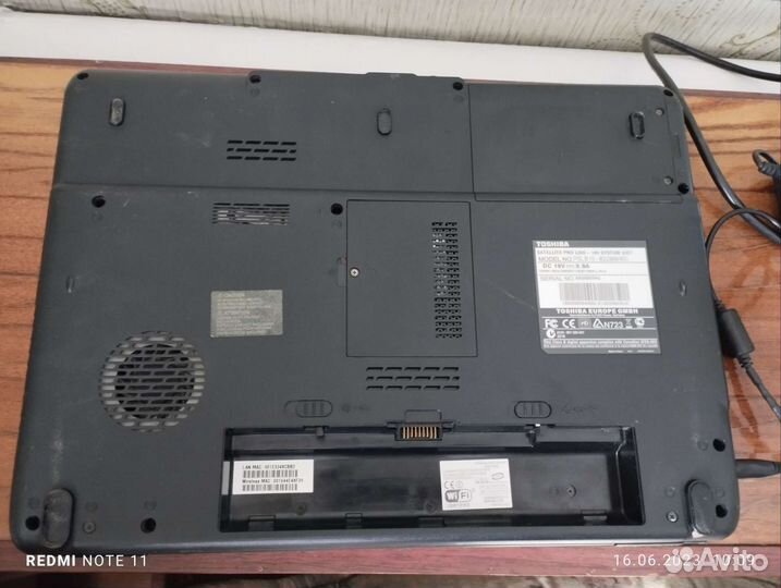 Ноутбук toshiba