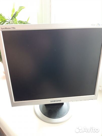 Монитор samsung