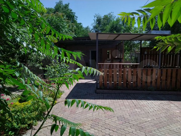 Дом 160 м² на участке 4 сот.