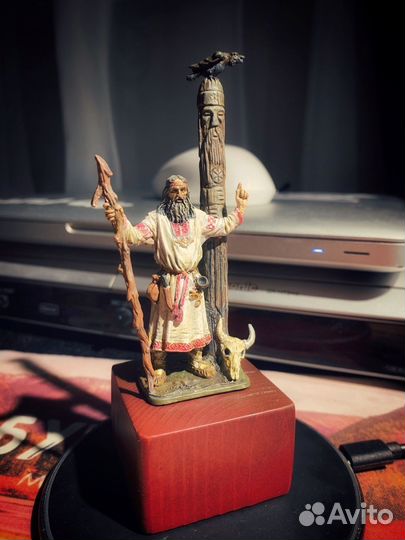 Оловянная фигура