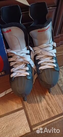 Коньки хоккейные