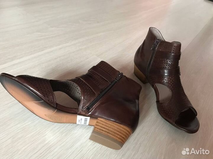 Новые итальянские кожаные туфли Carnaby