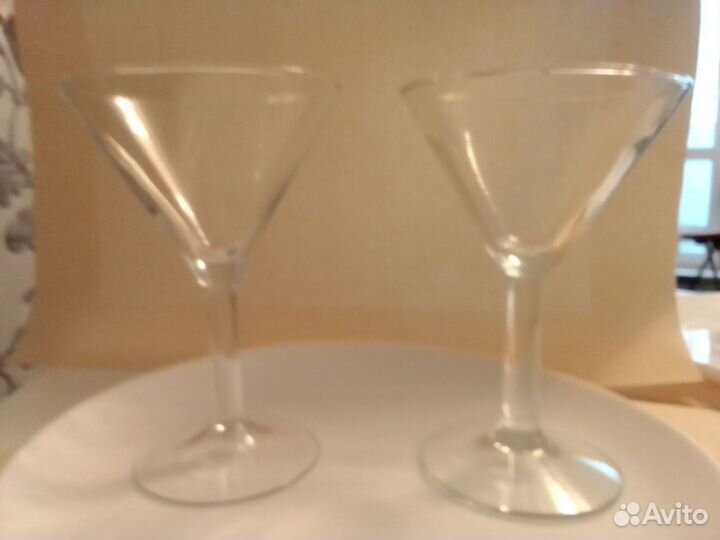 Бокалы разные