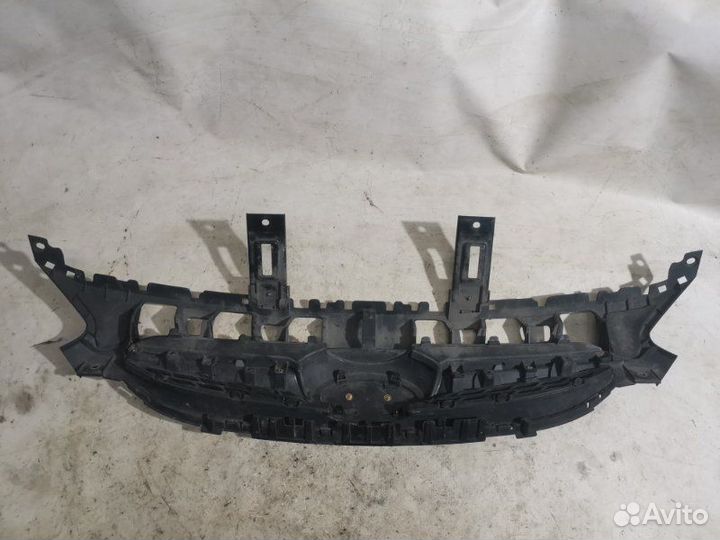 Решетка радиатора Hyundai Solaris 1