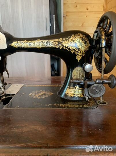Швейная машина Singer