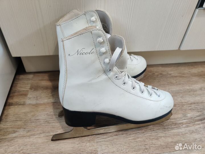 Коньки фигурные женские 39