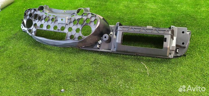 Консоль магнитофона Audi A5 caeb 2010