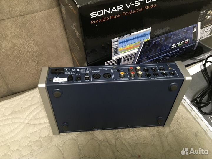 Микшер-студия Roland V-studio 100