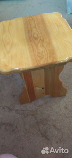 Табуретки деревянные