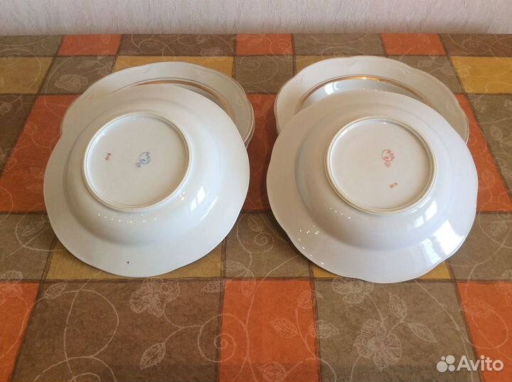 Тарелки белые глубокие с золотой каёмкой СССР 1962